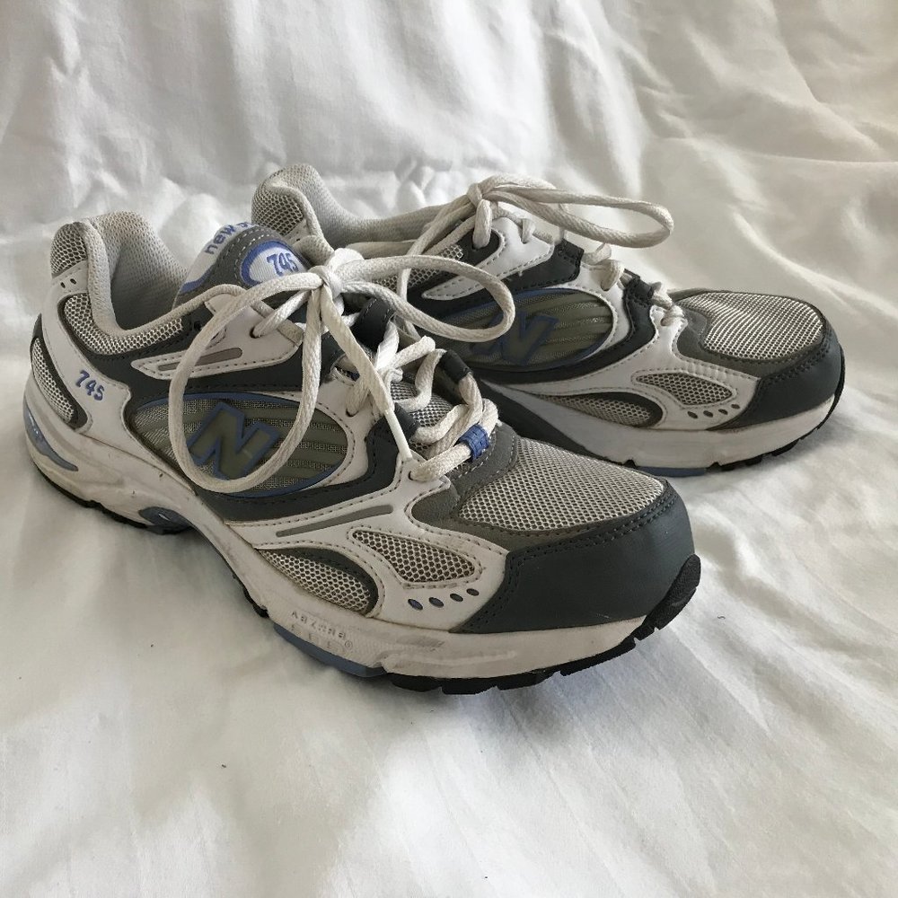 New Balance 745 , women's 8.5M, great condition